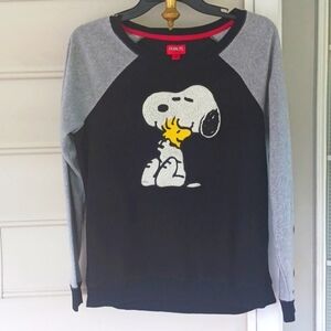 Peanuts women's fleece long sleeve top size S
